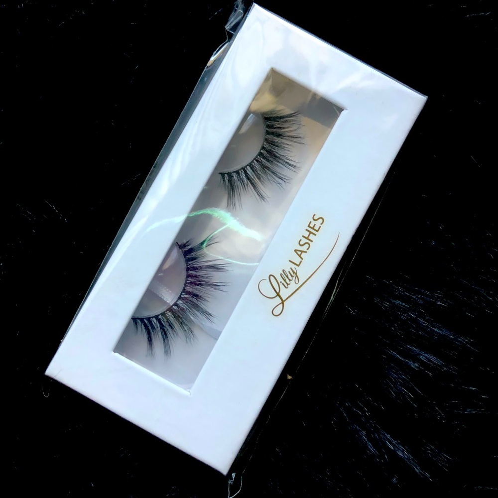 2 for$20 Lilly Lashes🥰🛍